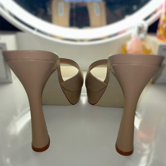 Steve Madden Tan Heels - Picture 3 of 3